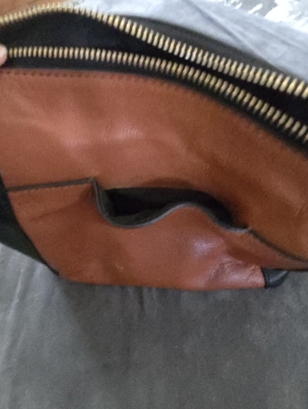 FOSSIL Tara Crossbody - Picture 7 of 8